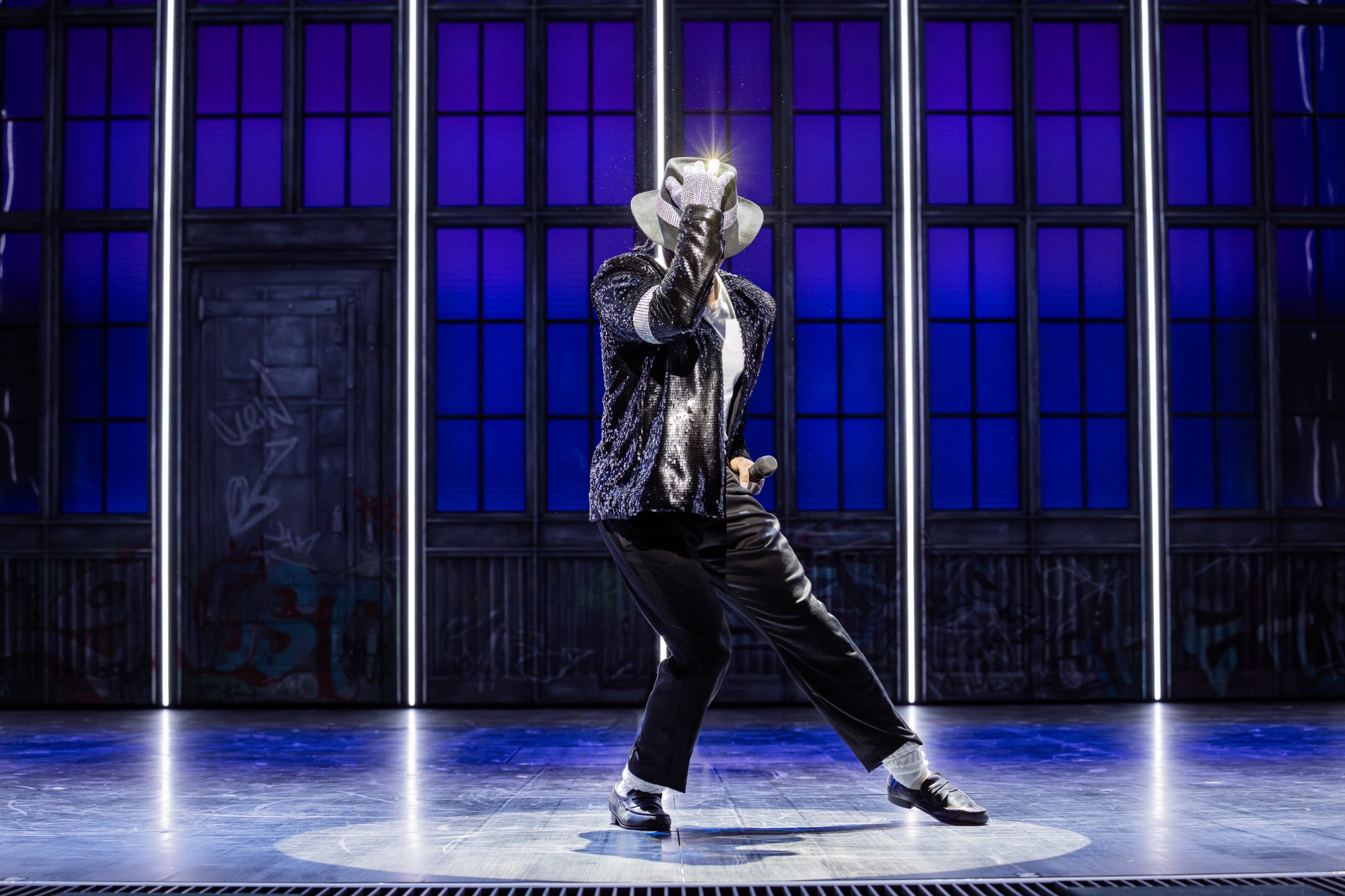 Opening Night Audience Gives MJ The Musical A Mid-Show Standing Ovation ...